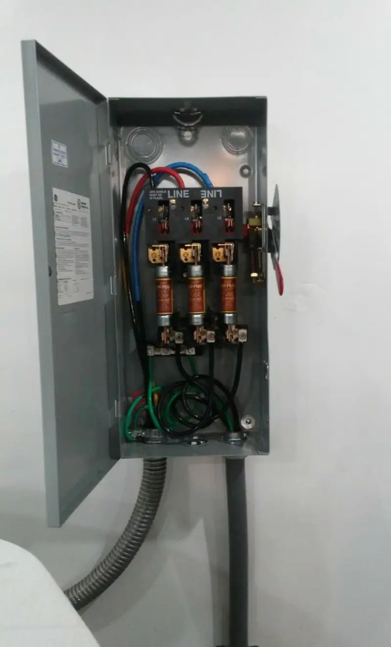 Three-phase disconnect switch installed for Smoke Detector Installation in Carpentersville